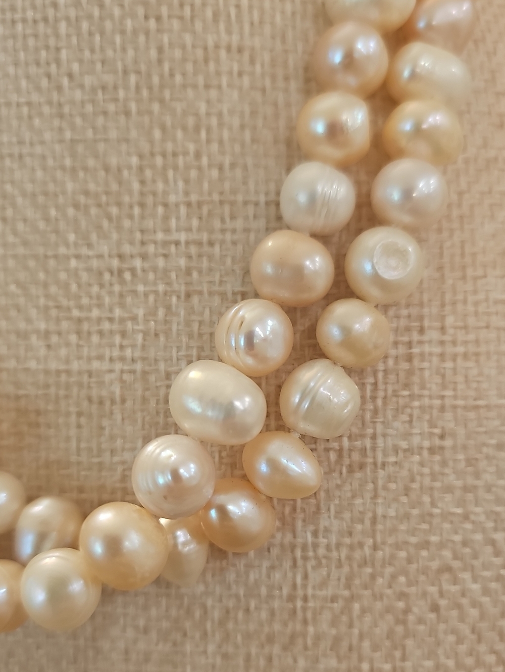 Freshwater Pearl Necklace - Champagne Pearls - Picture 3 of 4